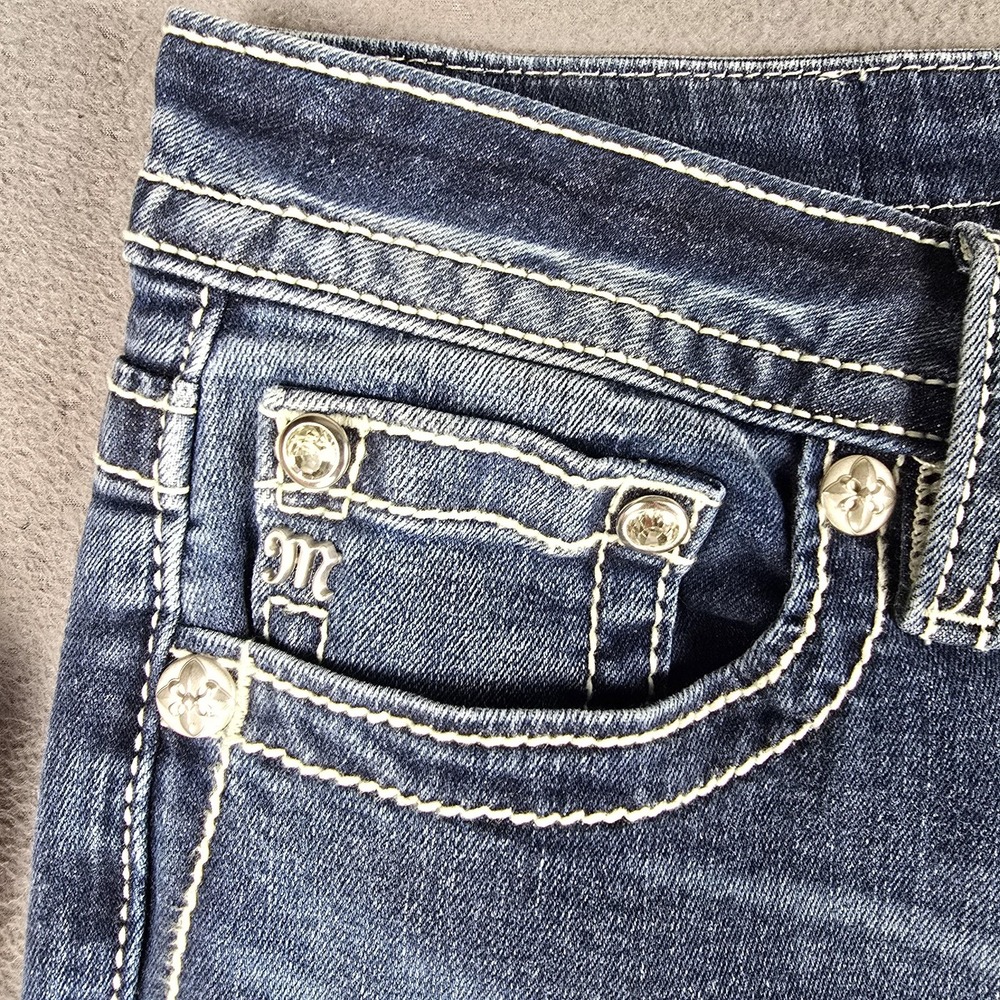 Miss Me Jeans Womens 31x32 Blue Mid Rise Bootcut Embroidered Pockets Denim NWT - Picture 7 of 13